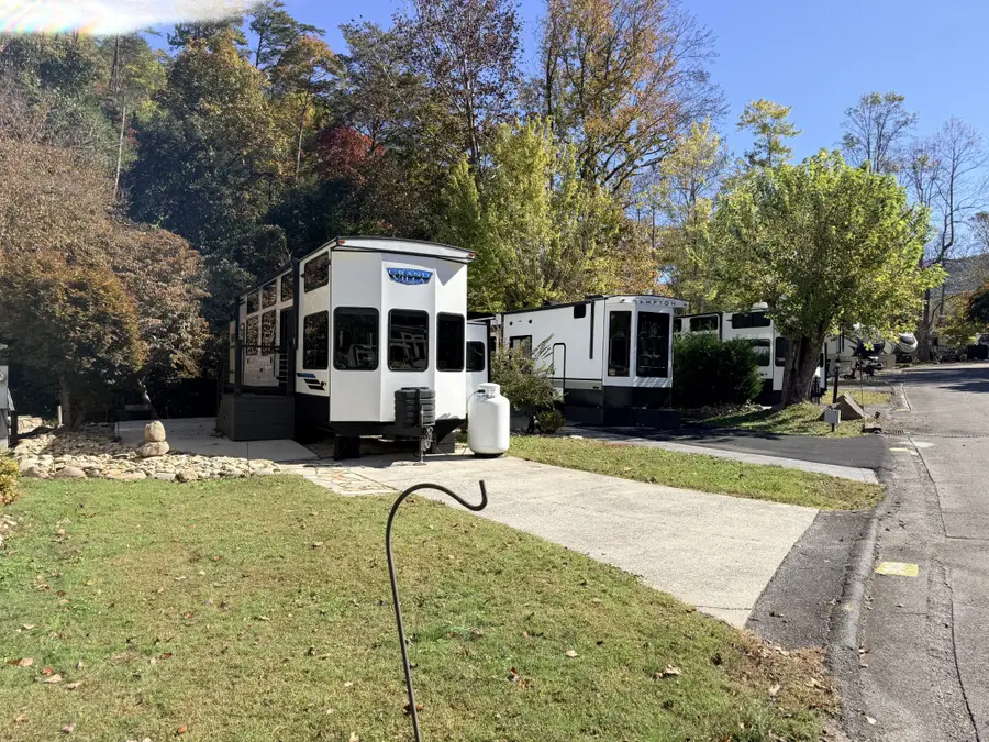 4229 E Parkway, Gatlinburg, TN 37738 - #2