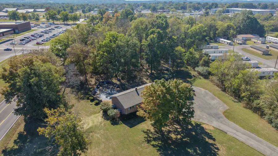 1570 Railroad Ave, Shelbyville, TN 37160 - #3