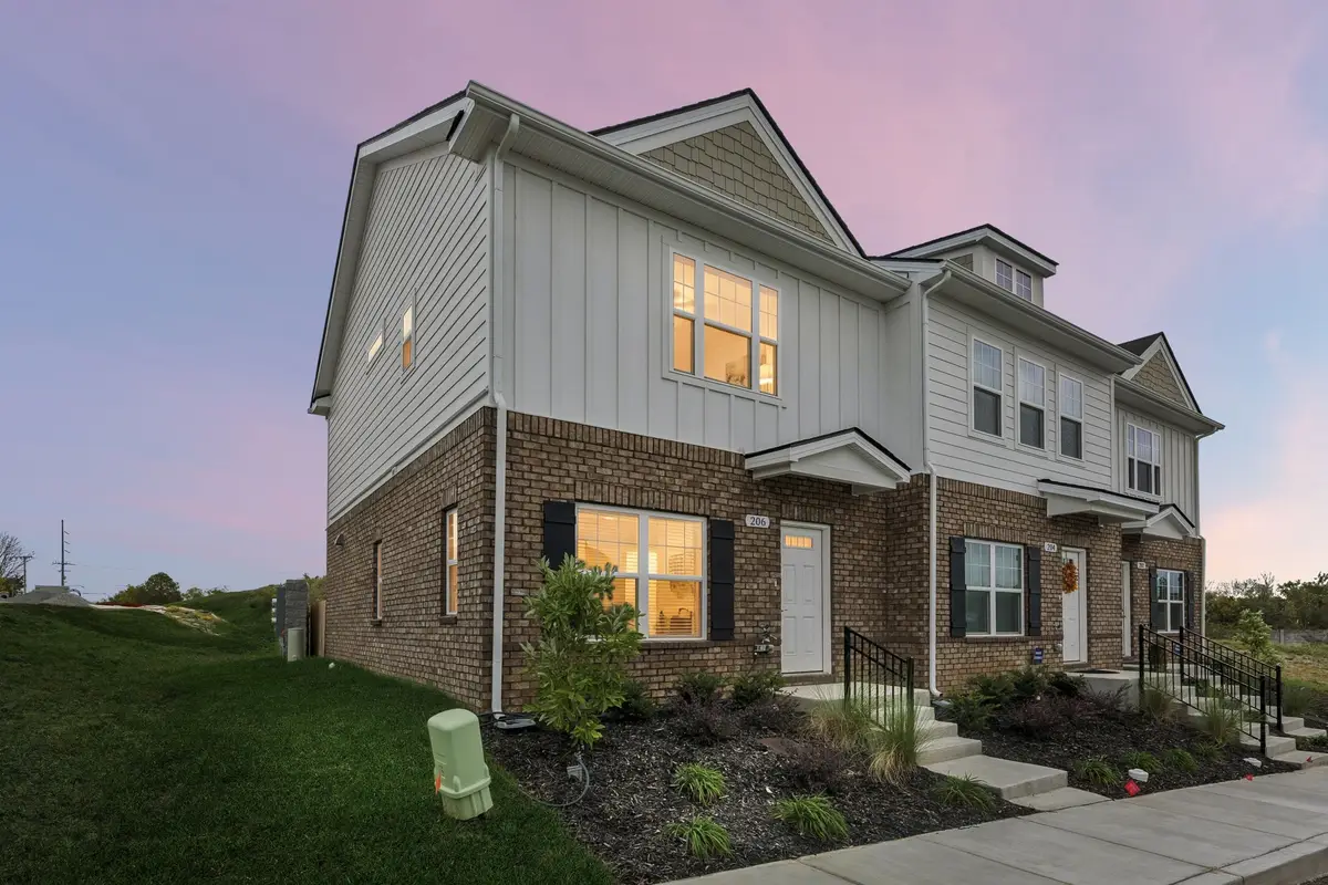 206 Dry Creek Commons Dr, Goodlettsville, TN 37072 - #1