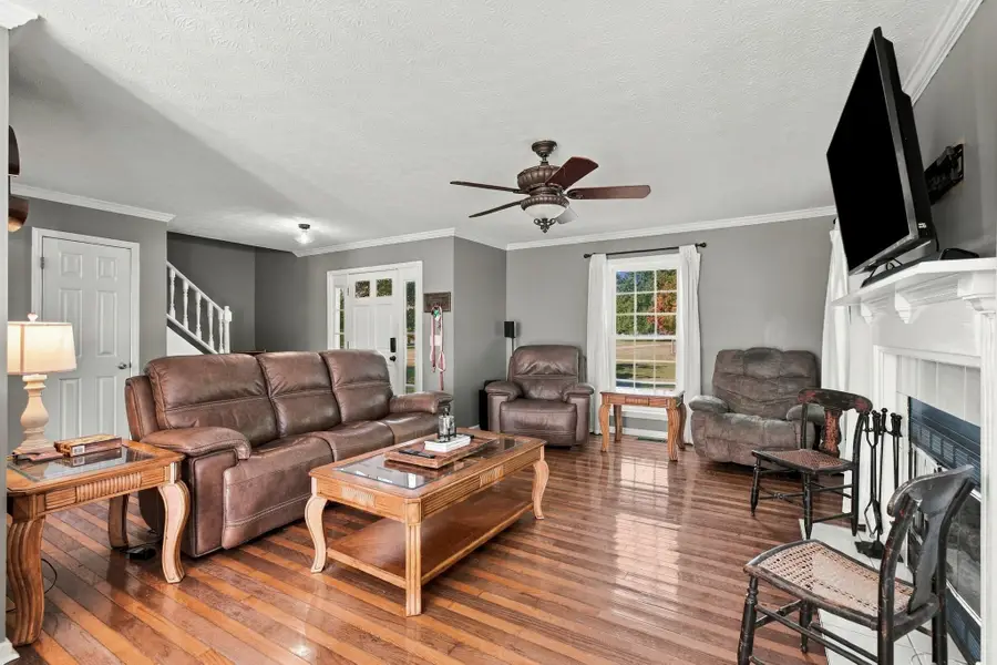565 Douglas Ln, Gallatin, TN 37066 - #3