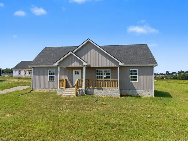137 Martha Circle, Lafayette, TN 37083