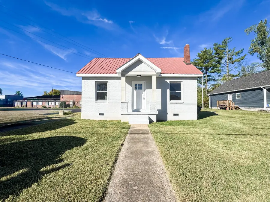 313 Fairlane Dr, Lafayette, TN 37083 - #2
