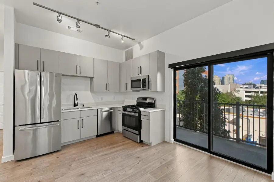 1002 Division St #304, Nashville, TN 37203 - #3