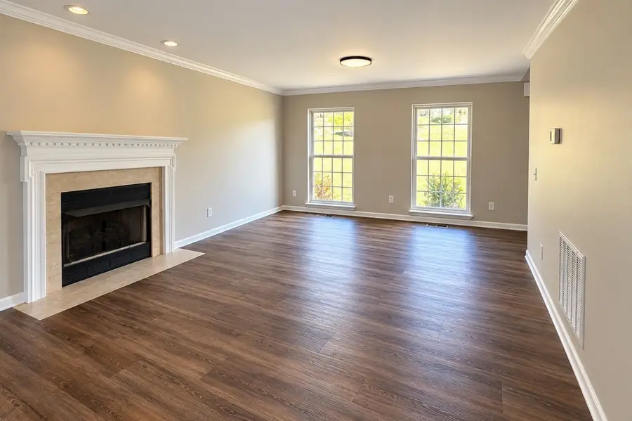 906 Gailynn Marie Dr, Mount Juliet, TN 37122 - #3