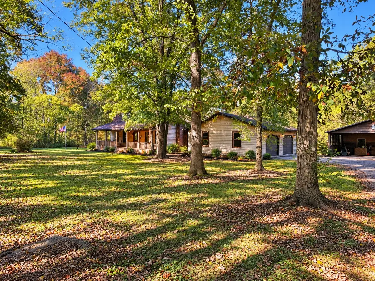 852 Old Nashville Dirt Rd, Shelbyville, TN 37160 - #1