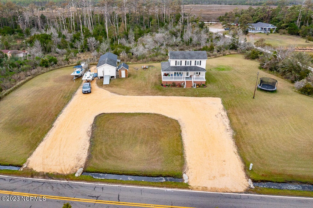 3081 Cedar Island Road, Cedar Island, NC 28520 BHGRE