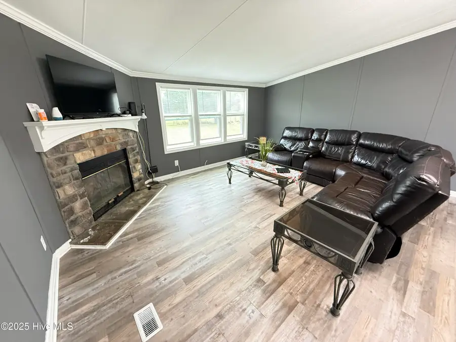 1071 Red Hill Road, Mount Olive, NC 28365 - Image #3