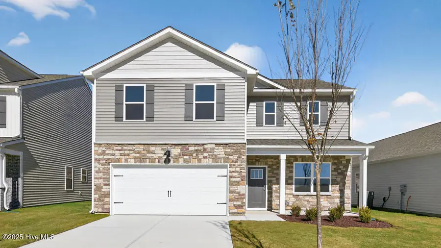 664 Wilder Bloom Path, Aberdeen, NC 28315 - Image #2