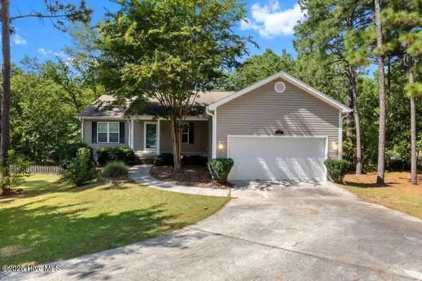 35 New Bedford Circle, Pinehurst, NC 28374