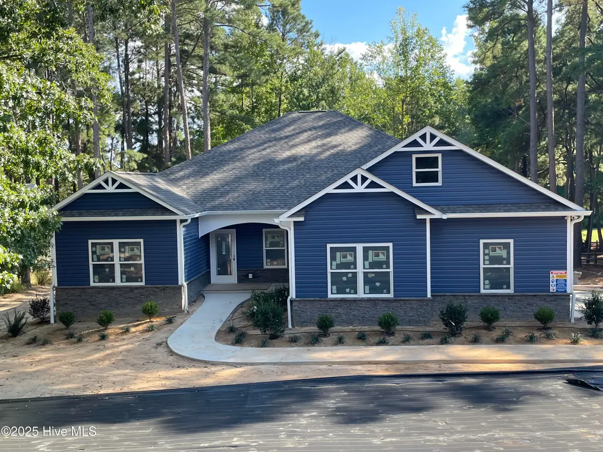 107 Devonshire Avenue W, West End, NC 27376 - Image #1