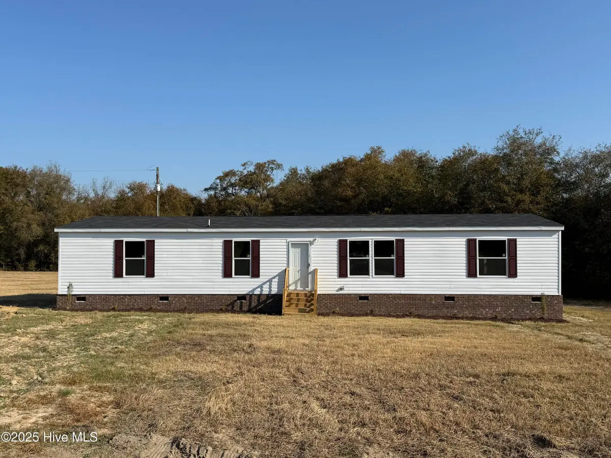 2251 Twisted Hickory Road, Elizabethtown, NC 28337 - Image #1