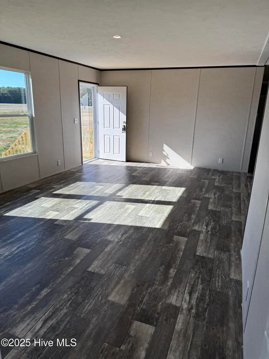 2251 Twisted Hickory Road, Elizabethtown, NC 28337 - Image #3