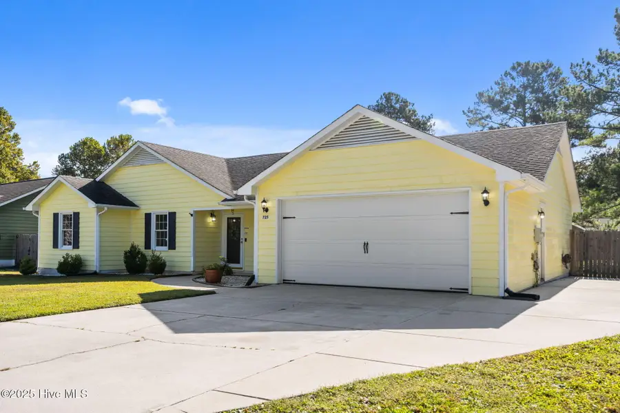 725 Stonewall Avenue, Jacksonville, NC 28540 - Image #2