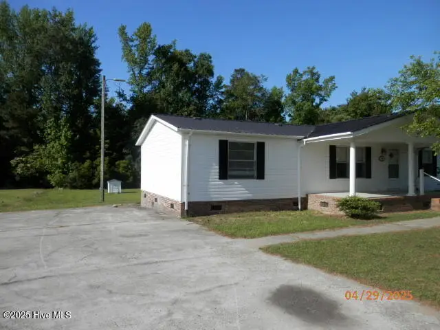 300 King Arthur Drive, Whiteville, NC 28472 - Image #3