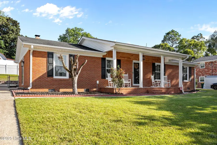 4950 Pinewood Drive, Hope Mills, NC 28348 - Image #2