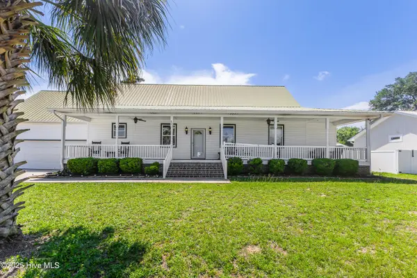 321 NE 60th Street, Oak Island, NC 28465