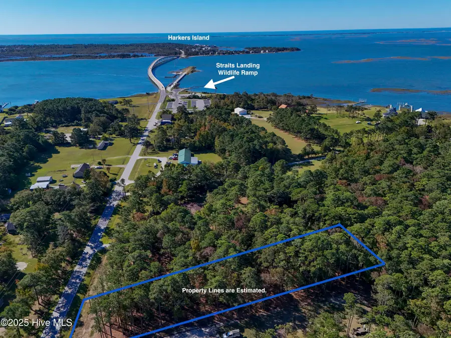 1526 Harkers Island Road, Beaufort, NC 28516 - Image #3