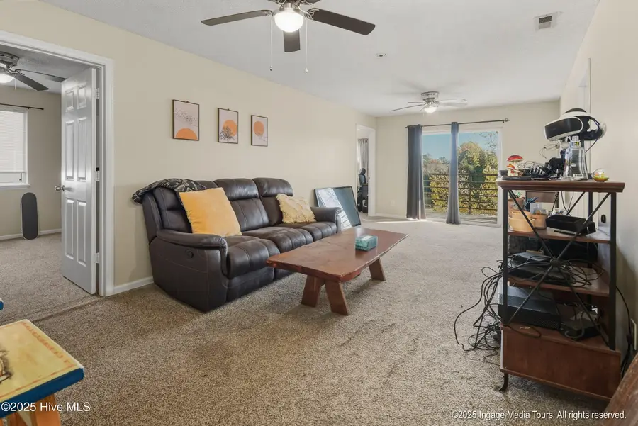 322 Brownlea Drive #E3, Greenville, NC 27858 - Image #3