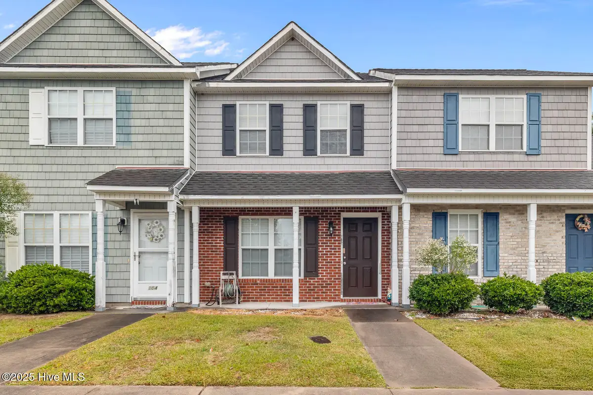 102 Springwood Drive, Jacksonville, NC 28546 - Image #1