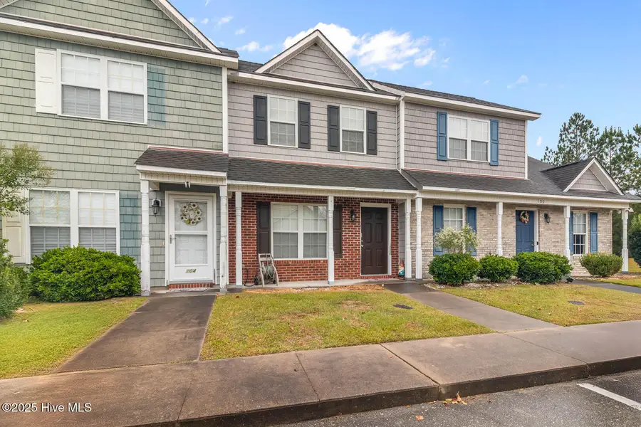 102 Springwood Drive, Jacksonville, NC 28546 - Image #2