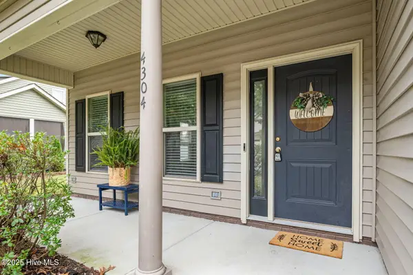 4304 Davencroft Village Drive, Winterville, NC 28590