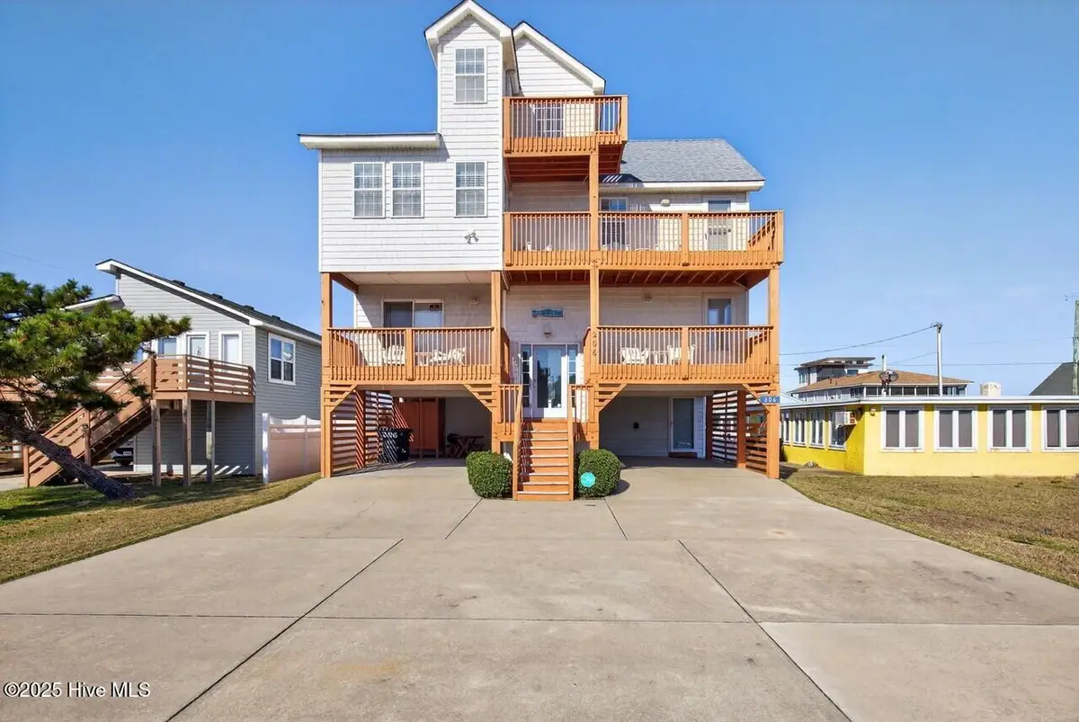 206 E Palmetto Street, Kill Devil Hills, NC 27948 - Image #1