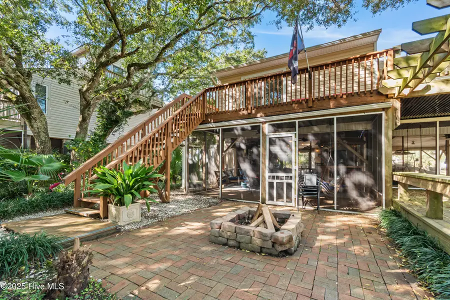 307 Bay Circle, North Topsail Beach, NC 28460 - Image #3