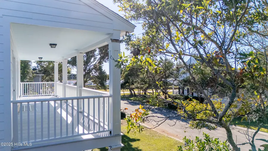 102 Island View Drive, Beaufort, NC 28516 - Image #3