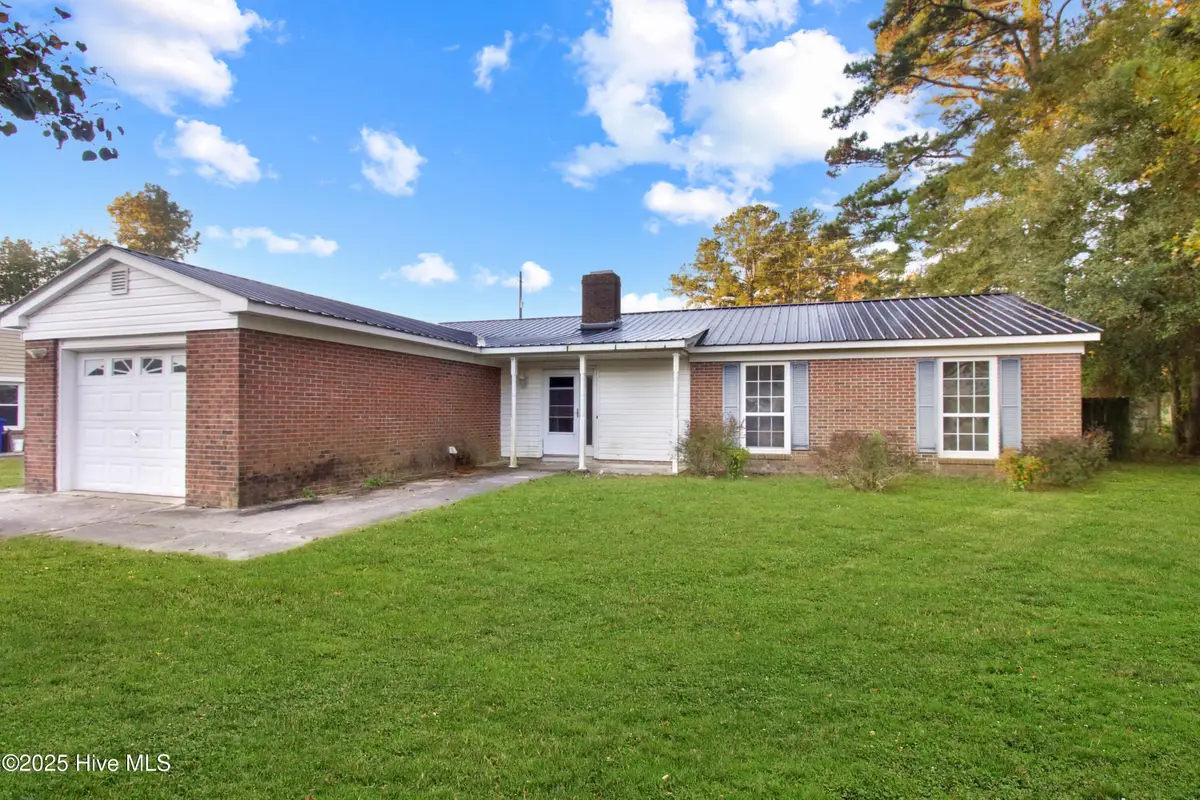 512 E Springhill Terrace, Jacksonville, NC 28546 - Image #1