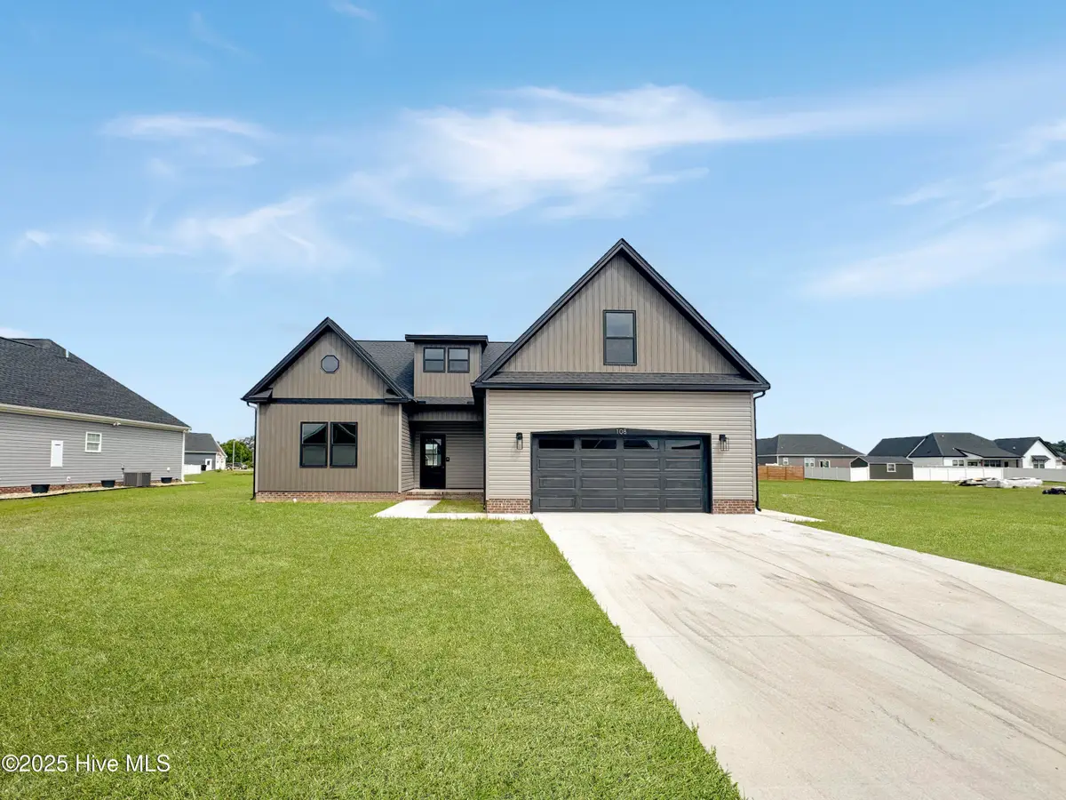 7617 Staysail Drive, Elizabeth City, NC 27909 - Image #1