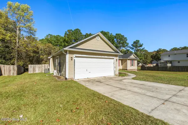 301 Brookstone Way, Jacksonville, NC 28546
