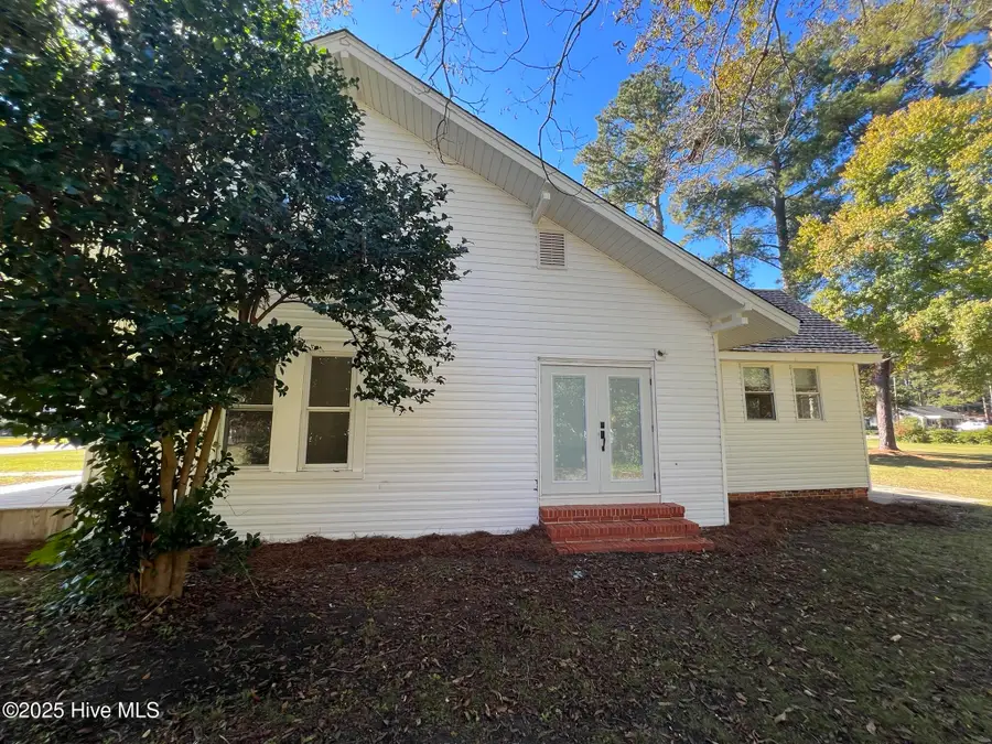 10140 N College Street, Clarkton, NC 28433 - Image #3