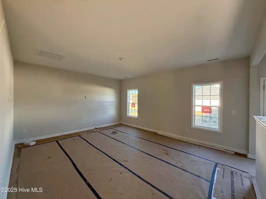 32 W Emily Gardens Drive, Selma, NC 27576 - Image #3