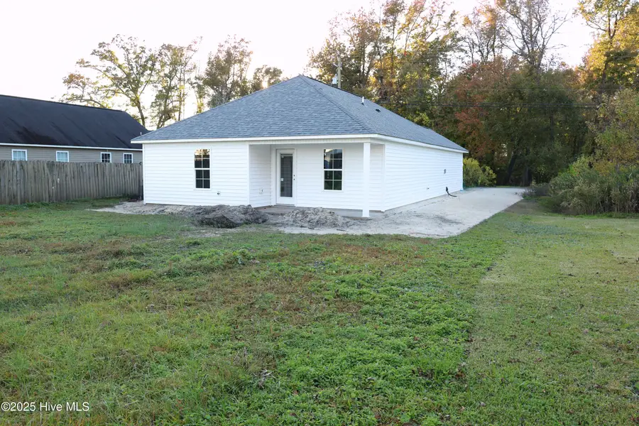 205 Jenkins Avenue, Maysville, NC 28555 - Image #3