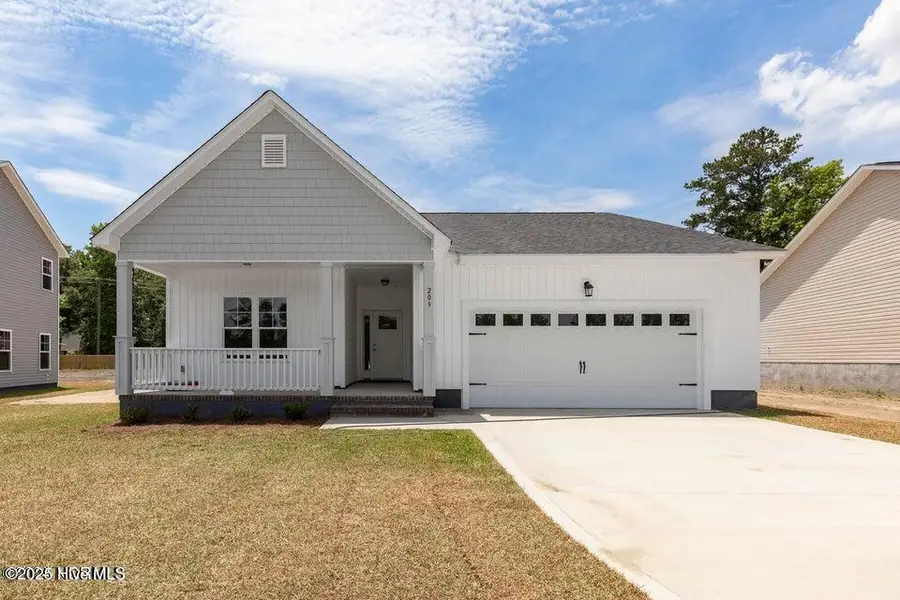 201 W Theriault Court, Jacksonville, NC 28540 - Image #2