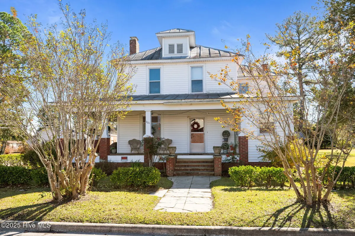 201 S 6th Street, Creswell, NC 27928 - Image #1