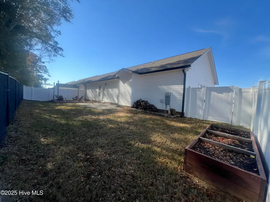 35 Kevior Avenue, Four Oaks, NC 27524 - Image #3