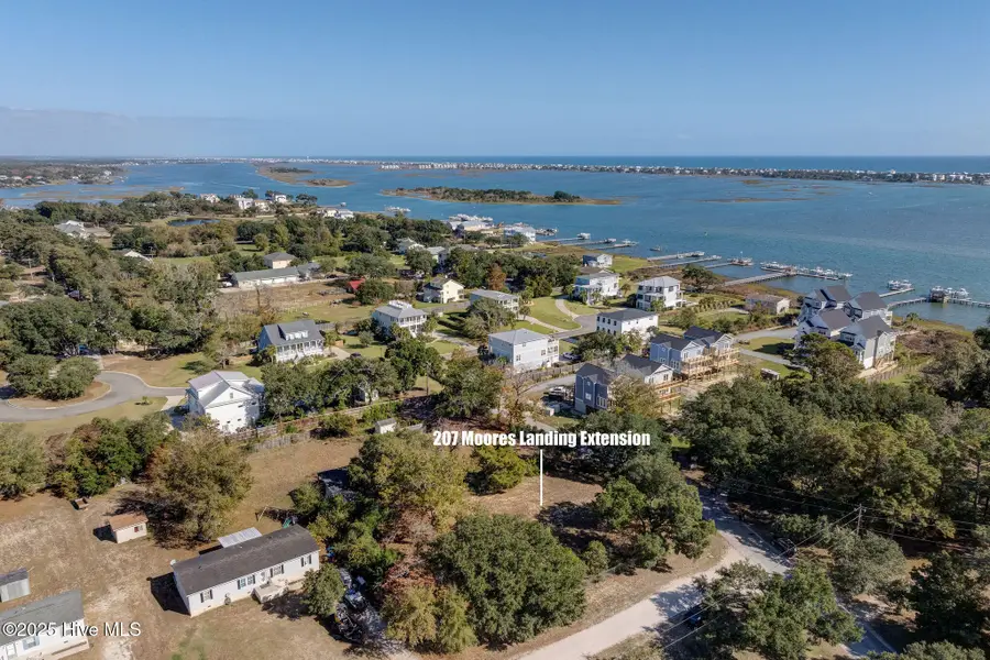 207 Moores Landing Ext, Hampstead, NC 28443 - Image #2