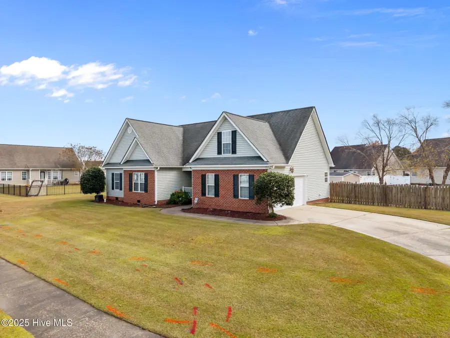 312 Brogden Court, Winterville, NC 28590 - Image #2