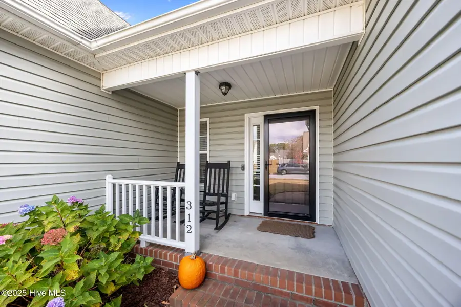 312 Brogden Court, Winterville, NC 28590 - Image #3