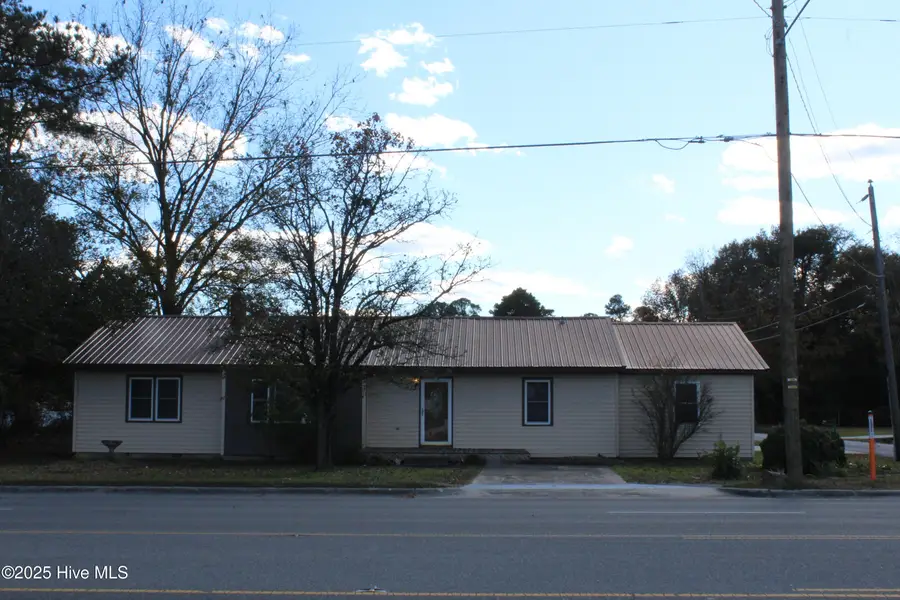 513 W Main Street, Beulaville, NC 28518 - Image #2