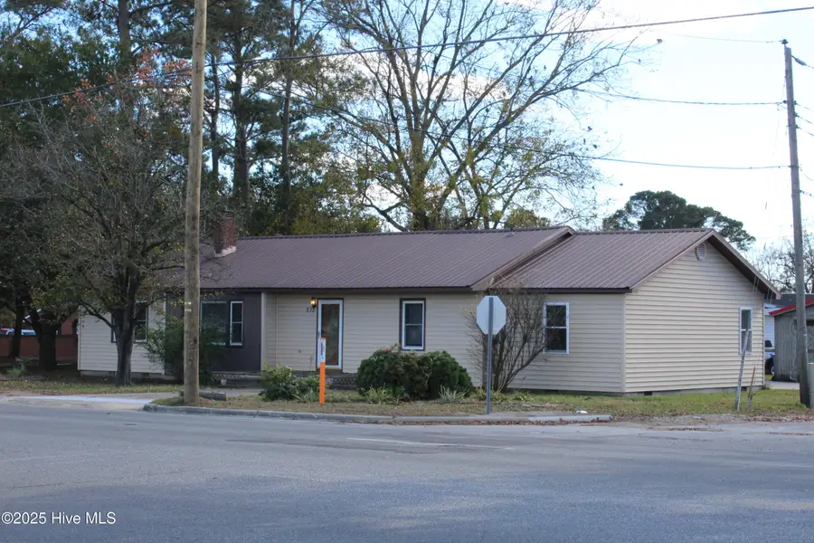513 W Main Street, Beulaville, NC 28518 - Image #3