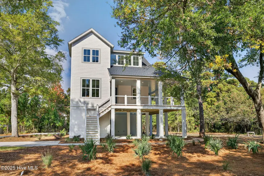 221 Inlet Point Drive, Wilmington, NC 28409 - Image #2