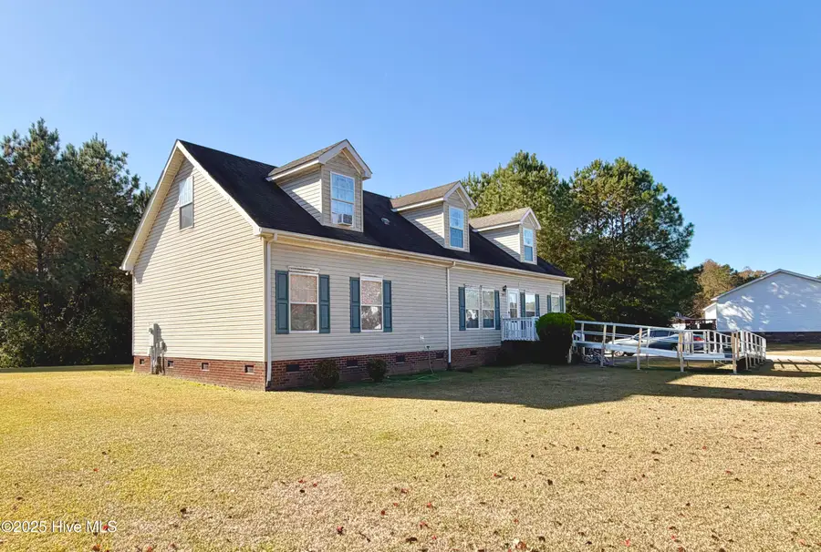 2917 Laurel Ridge Lane, Kinston, NC 28504 - Image #2