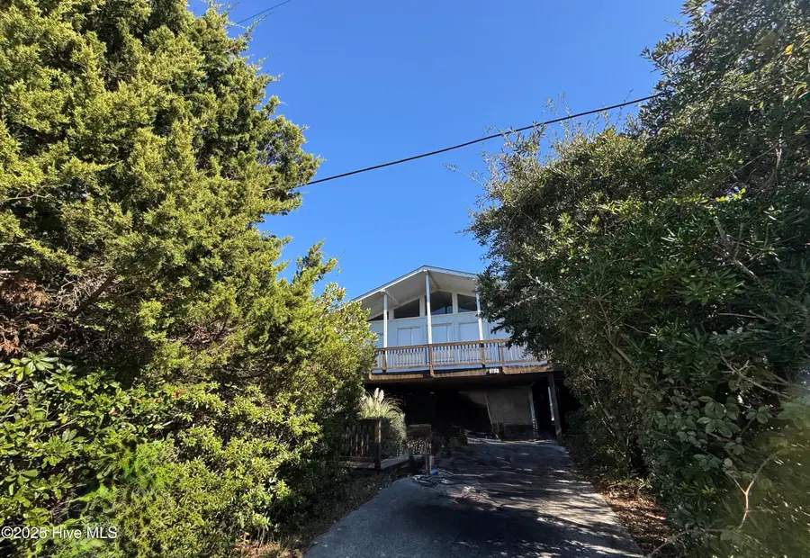 102 Lawrence Street, Emerald Isle, NC 28594 - Image #2