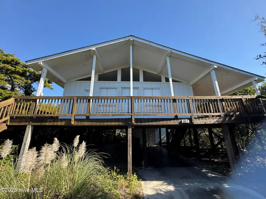 102 Lawrence Street, Emerald Isle, NC 28594 - Image #3