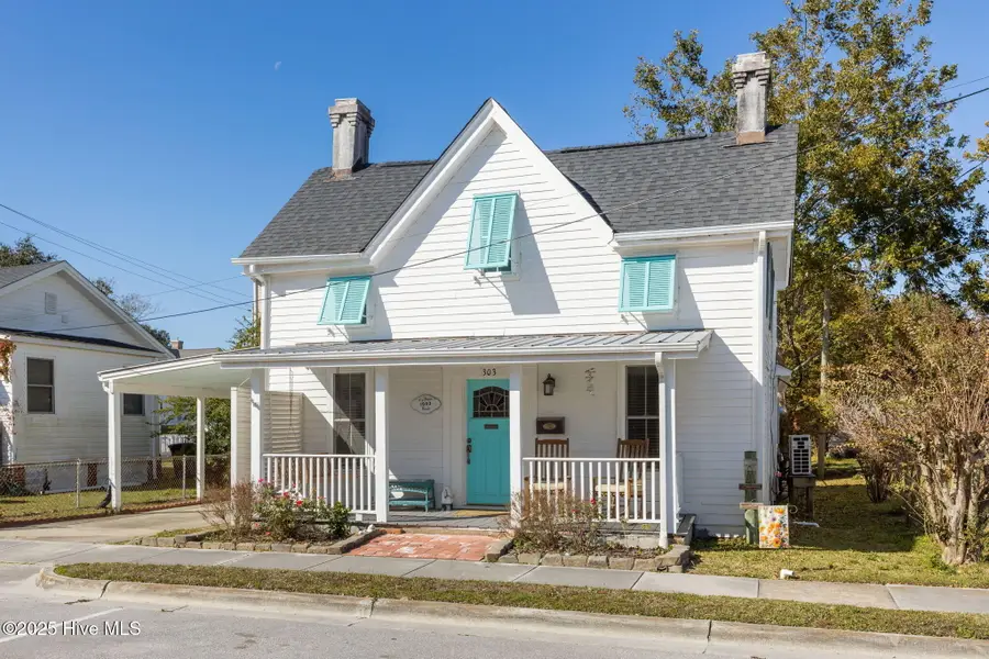 303 Pollock Street, Beaufort, NC 28516 - Image #2