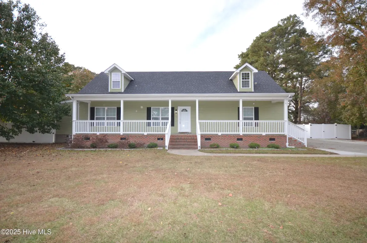 102 Shirley Street, Mount Olive, NC 28365 - Image #1