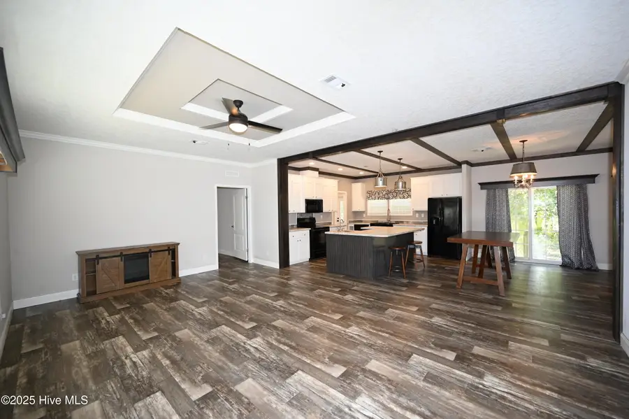 6177 James B White Highway N, Whiteville, NC 28472 - Image #2