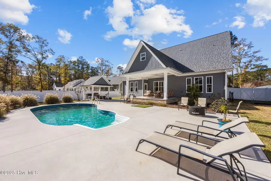 410 Hawthorne Road, Trent Woods, NC 28562 - Image #2